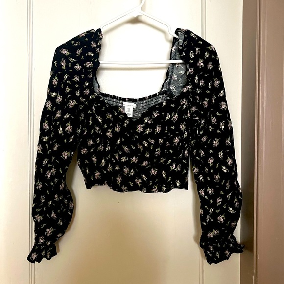 H&M floral long sleeve crop top - Picture 1 of 4